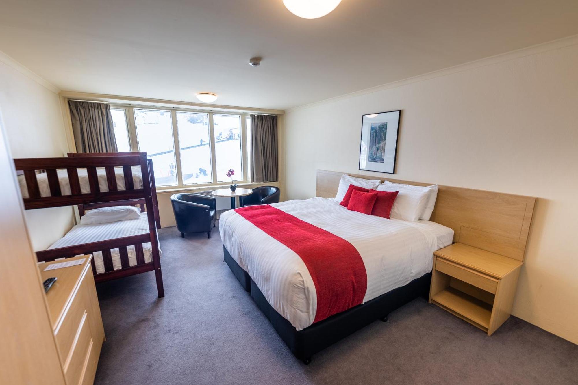 The Perisher Valley Hotel Екстер'єр фото