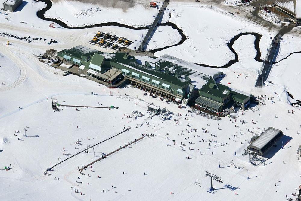 The Perisher Valley Hotel Екстер'єр фото