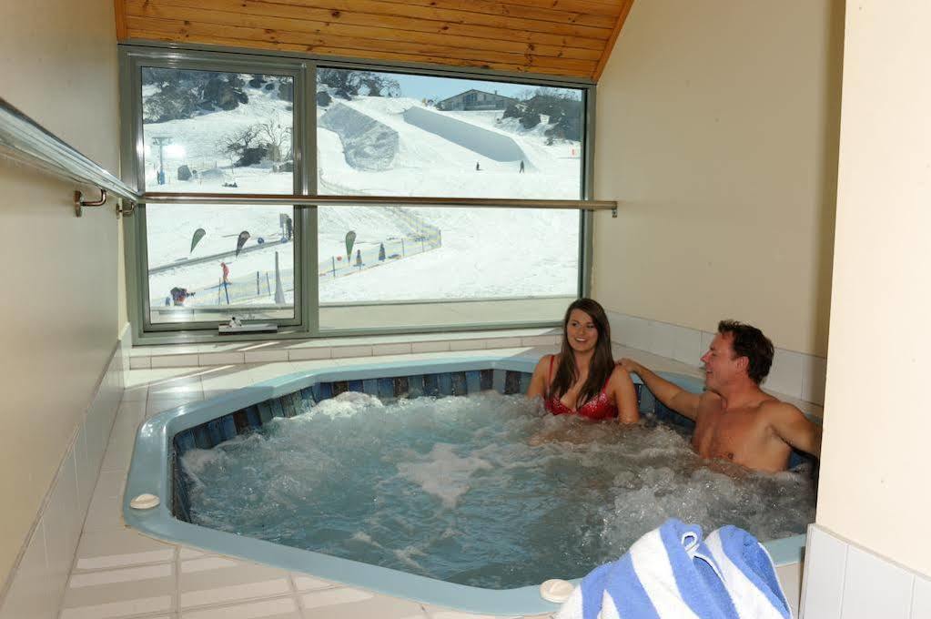 The Perisher Valley Hotel Екстер'єр фото