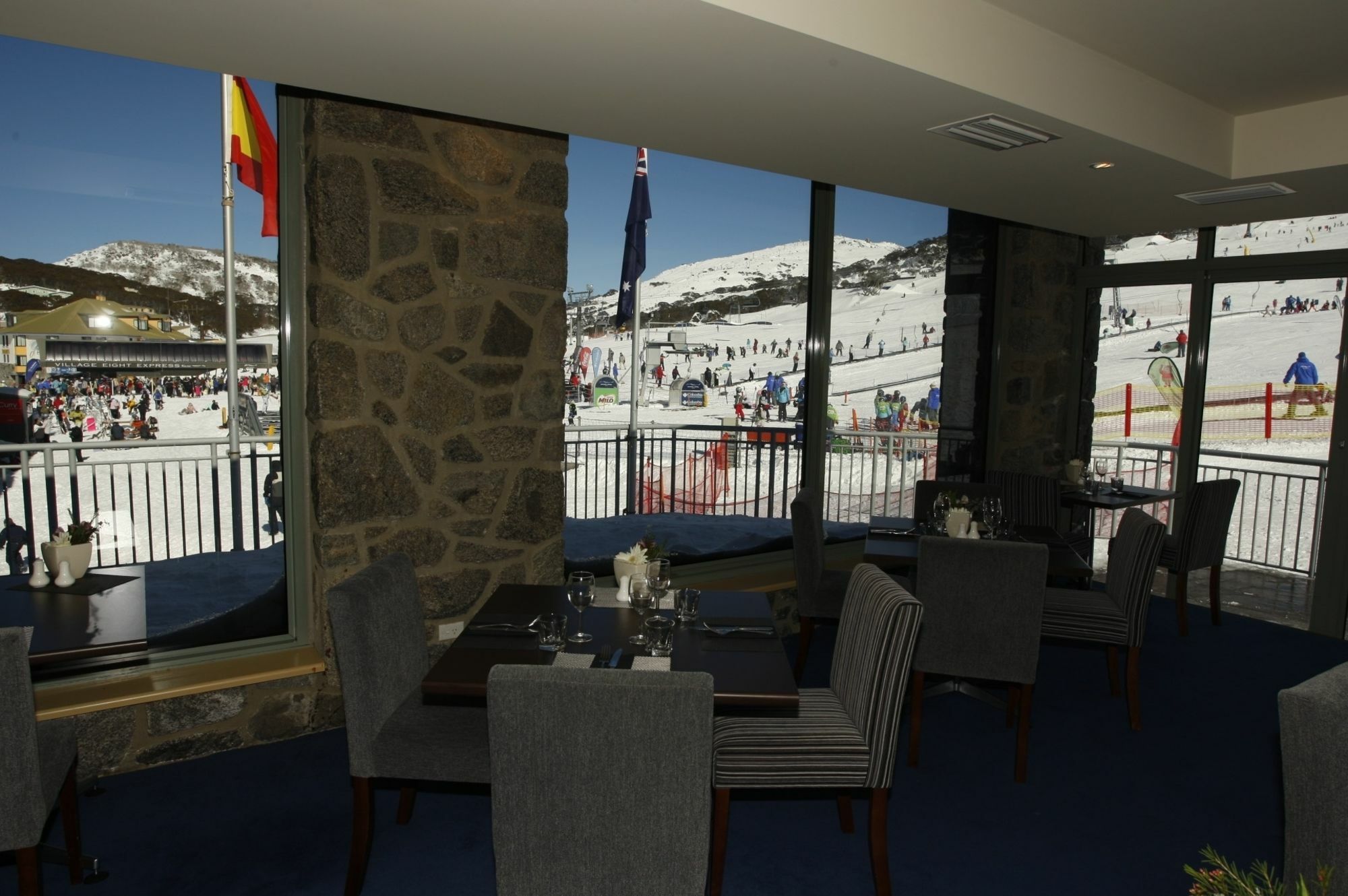 The Perisher Valley Hotel Екстер'єр фото